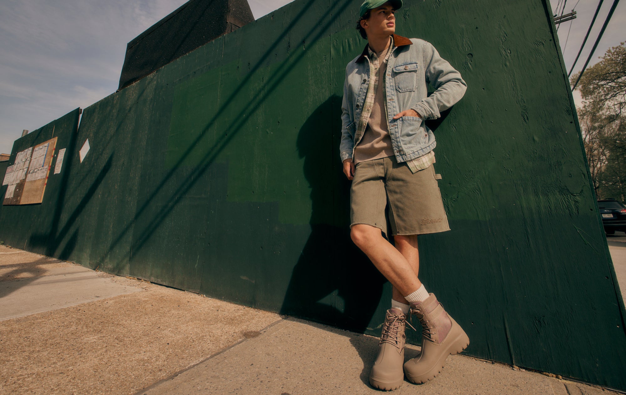 Promotional banner for men's back to campus footwear