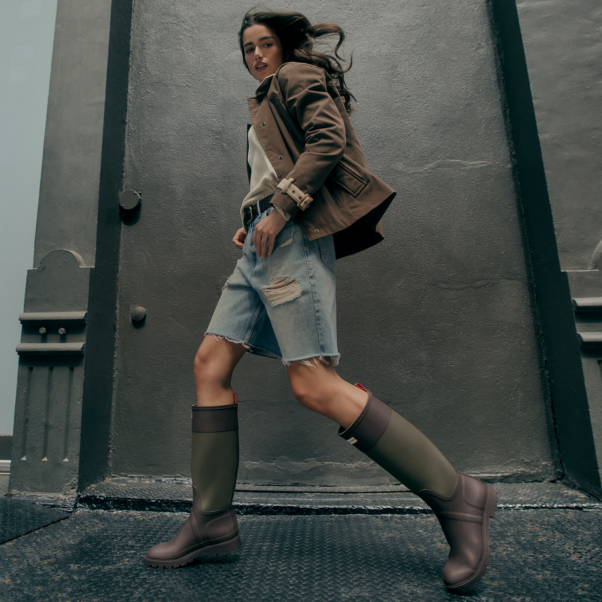 Promotional banner featuring Hunter boots Nissa