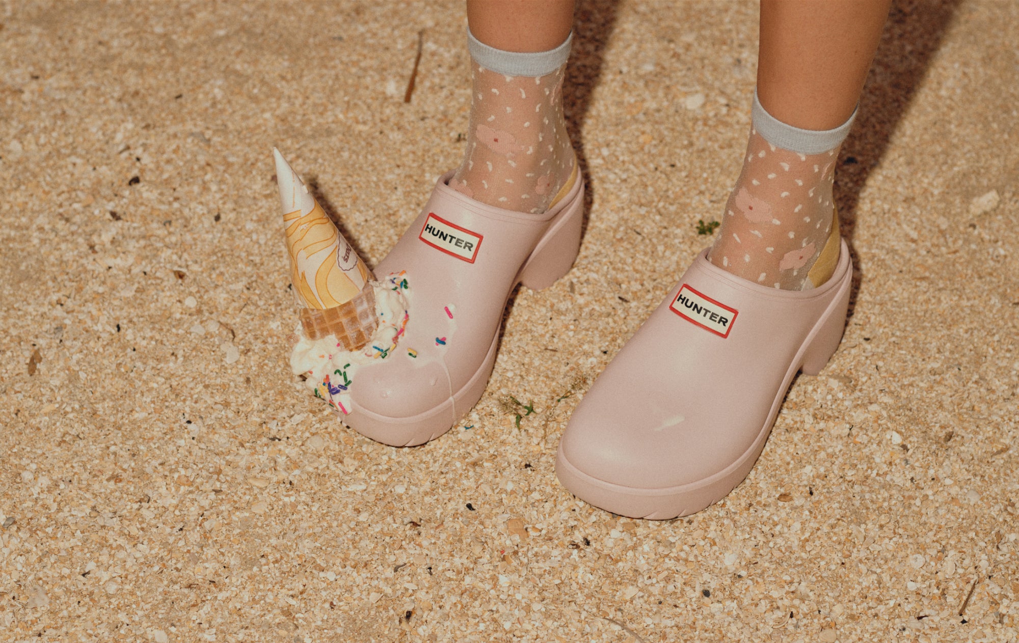 Women’s Anika Slip-On Casual Clogs in pink
